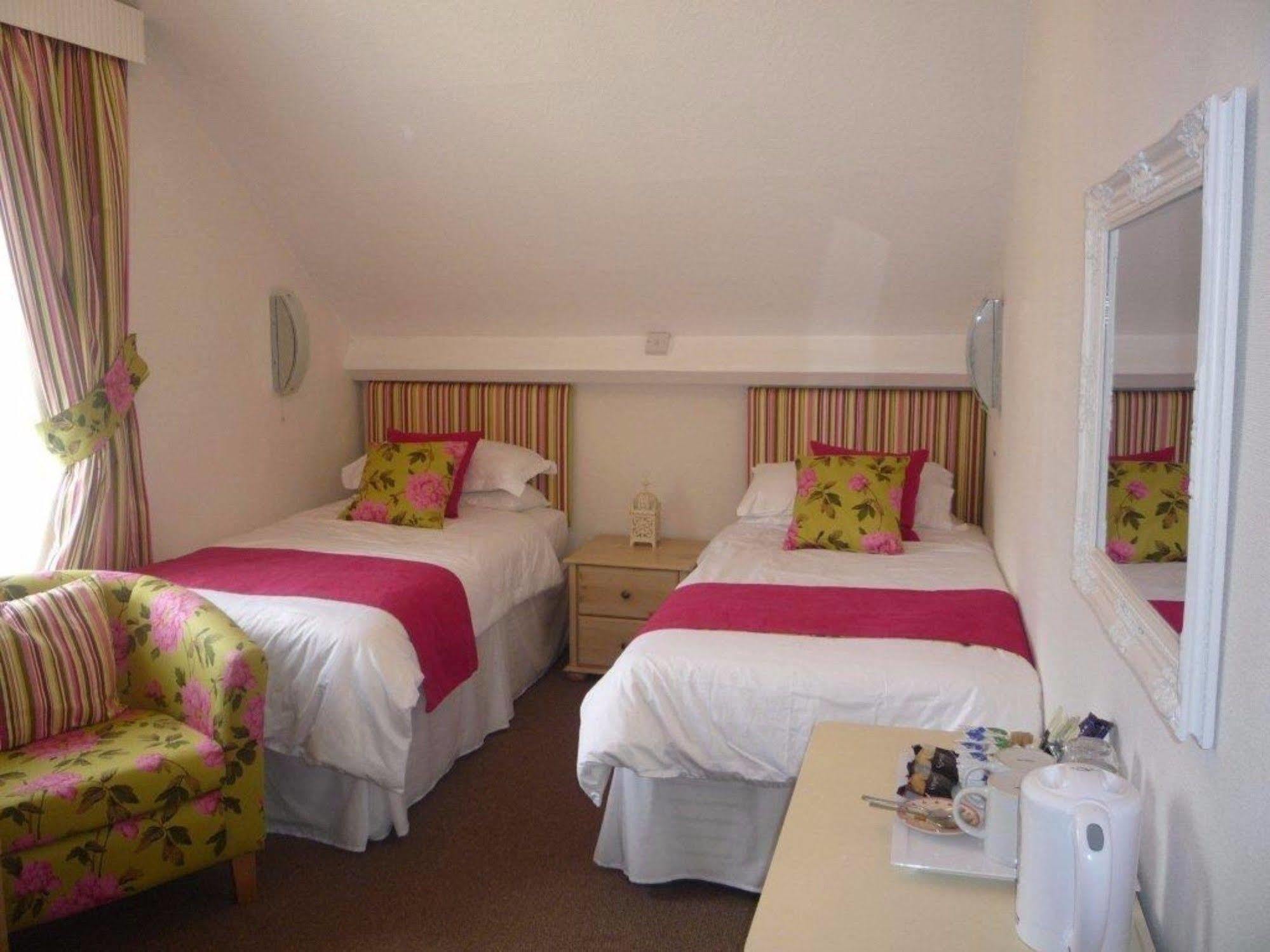 The Queens Head Hotel Rothbury Bagian luar foto